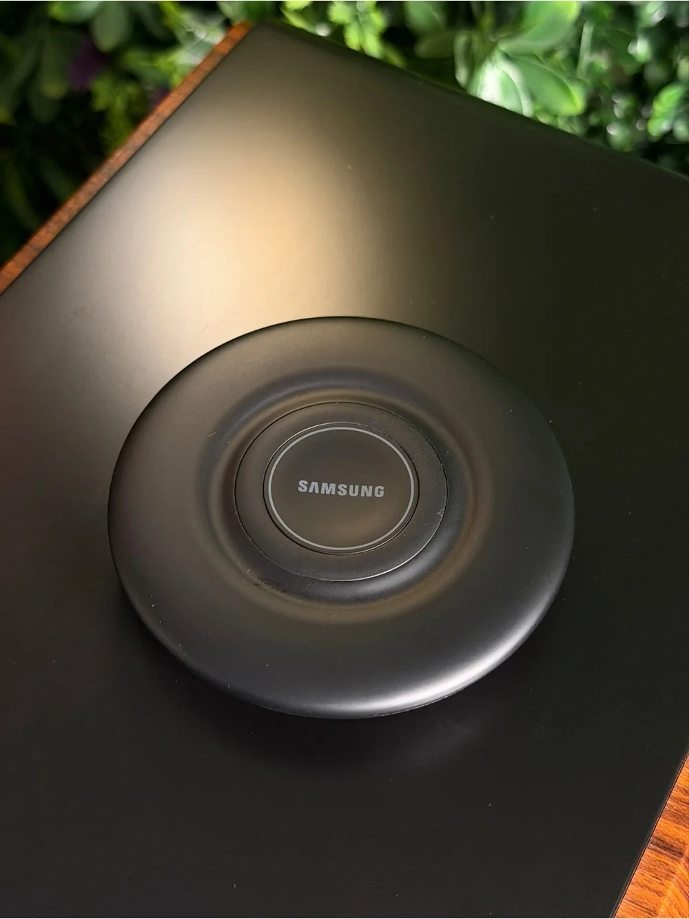 Samsung Matte Black Circular Wireless Charger